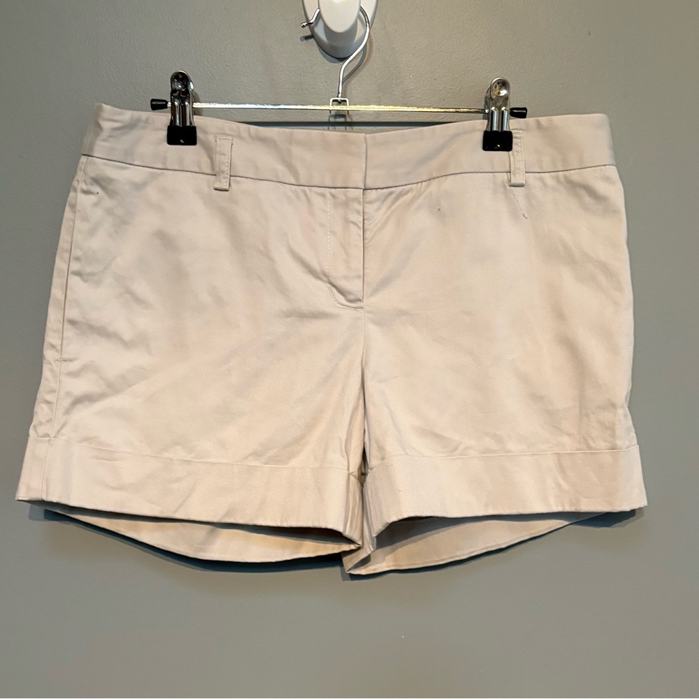 Express | Classic Stone Women's Cuffed Button Zipper Shorts Size 6